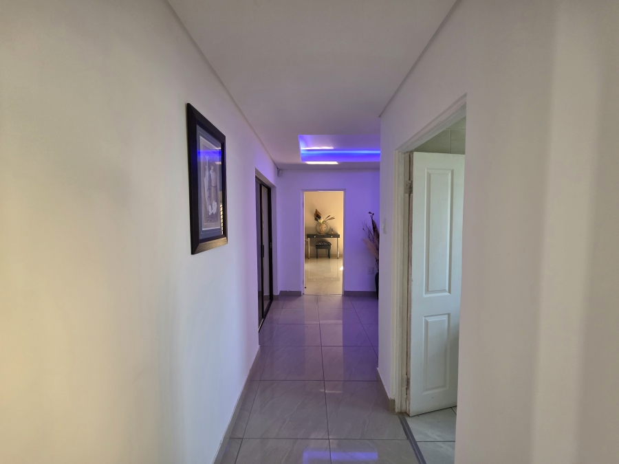 4 Bedroom Property for Sale in Flamingo Park Free State